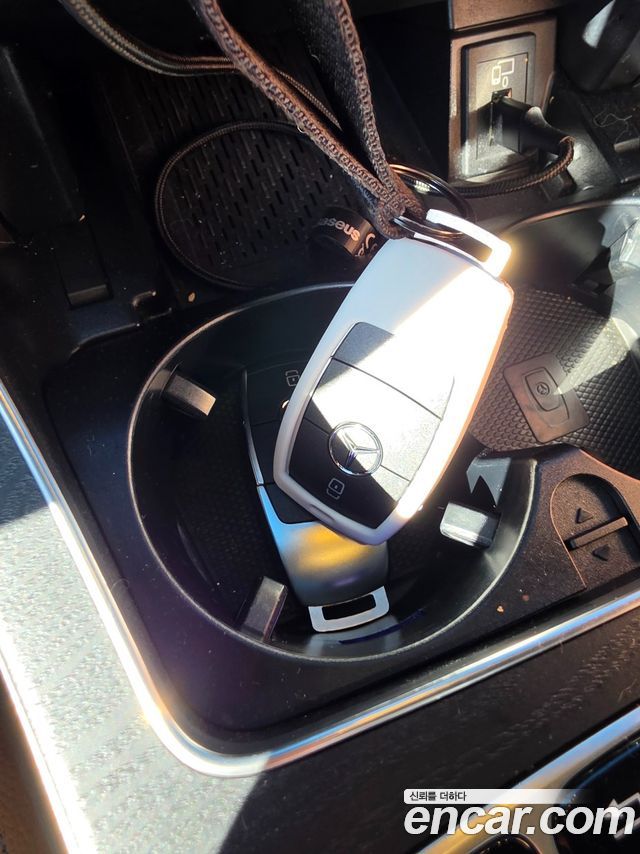 Mercedes-Benz C-Class 2021 — photo 6