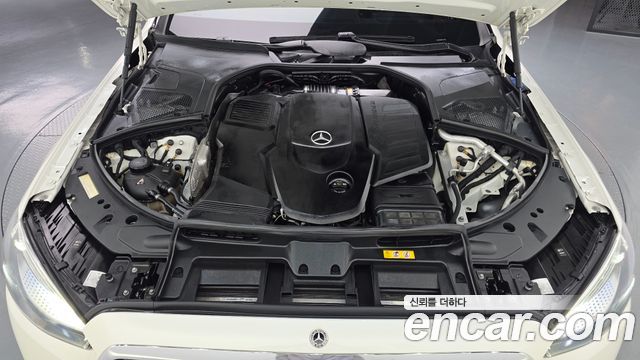 Mercedes-Benz S-Class 2022 — photo 6