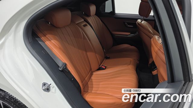 Mercedes-Benz S-Class 2022 — photo 18