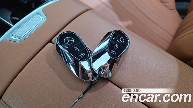 Mercedes-Benz S-Class 2022 — photo 23