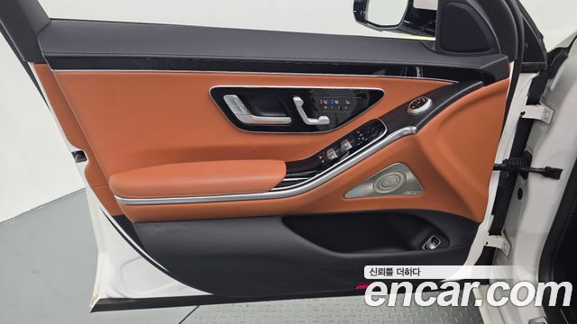 Mercedes-Benz S-Class 2022 — photo 14
