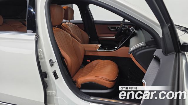 Mercedes-Benz S-Class 2022 — photo 16
