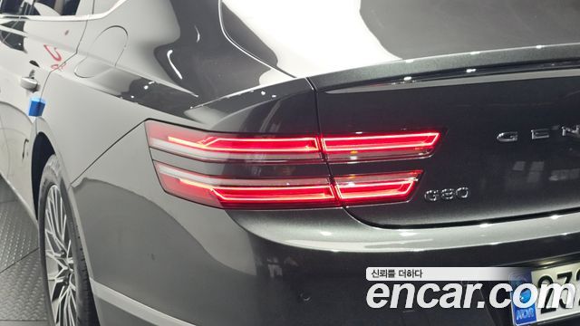 Genesis G80 2022 — photo 9