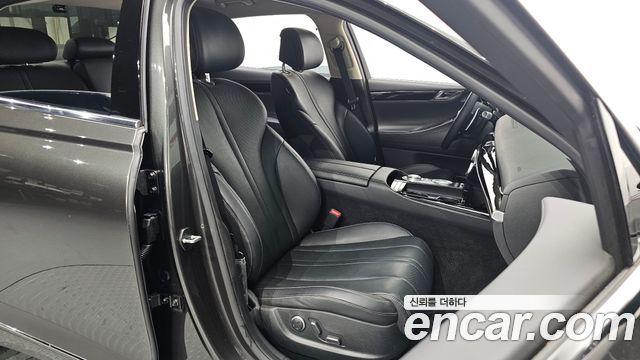 Genesis G80 2022 — photo 16