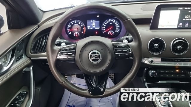 Kia Stinger 2020 — photo 10
