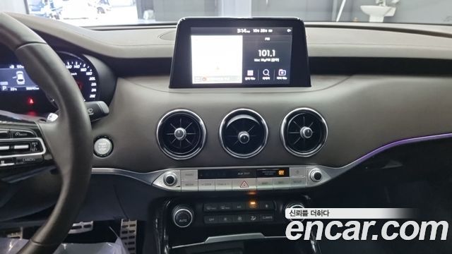 Kia Stinger 2020 — photo 11