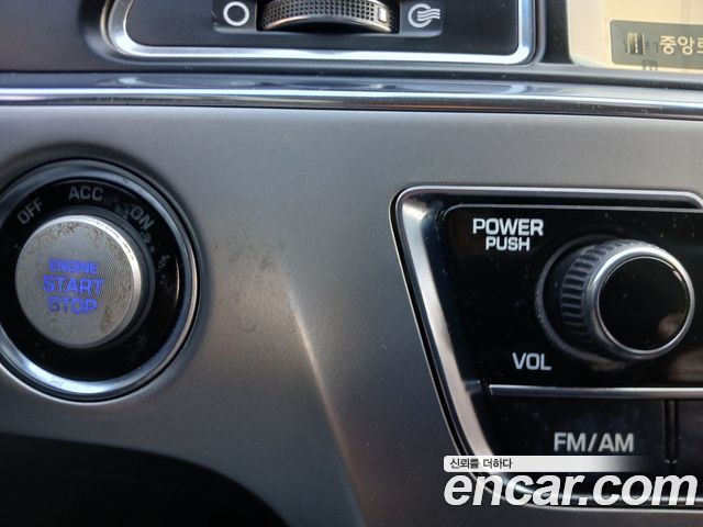 Hyundai Sonata 2016 — photo 16