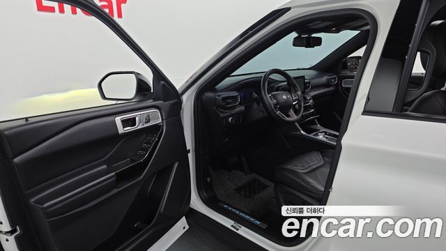 Ford Explorer 2022 — photo 13