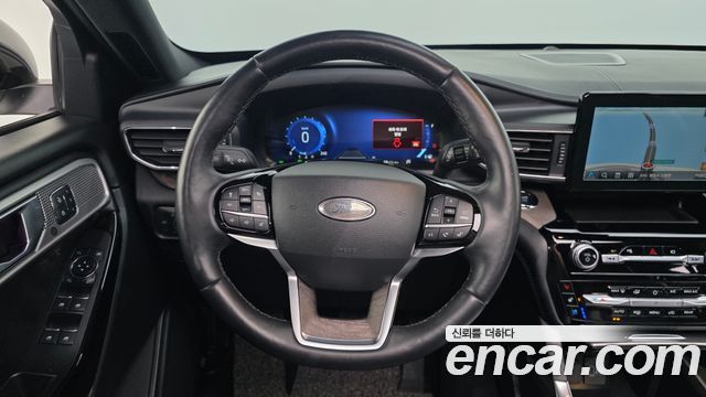 Ford Explorer 2022 — photo 20