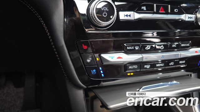 Ford Explorer 2022 — photo 26