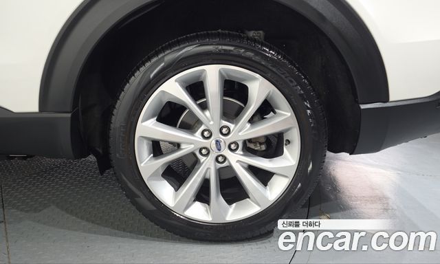 Ford Explorer 2022 — photo 7