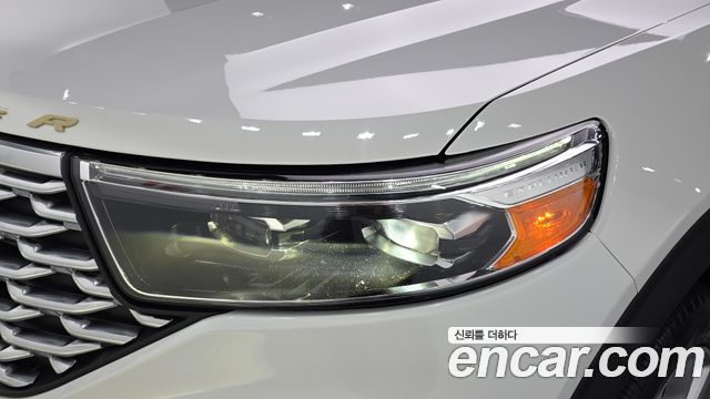 Ford Explorer 2022 — photo 8