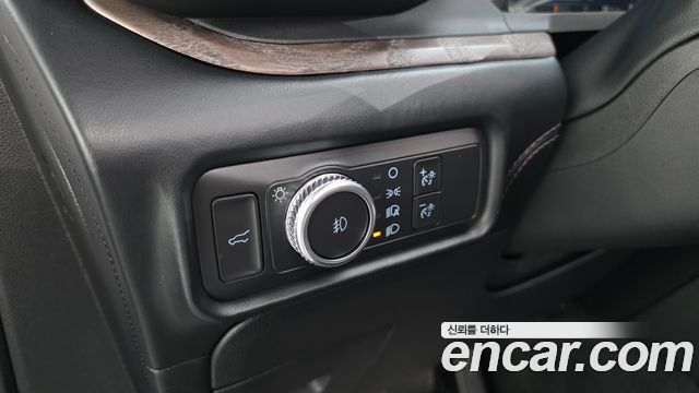 Ford Explorer 2022 — photo 28