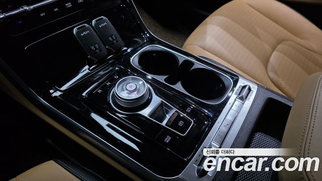 Kia Canival 2022 — photo 9