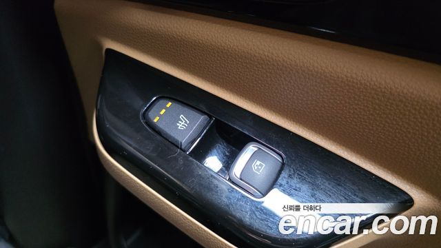Kia Canival 2022 — photo 19