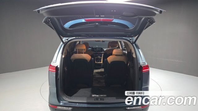 Kia Canival 2022 — photo 20