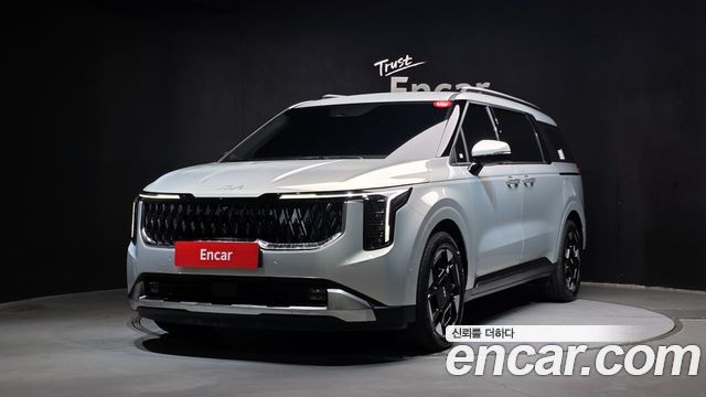 Kia Canival 2025 — photo 1