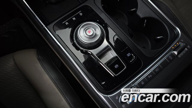 Kia Canival 2025 — photo 12