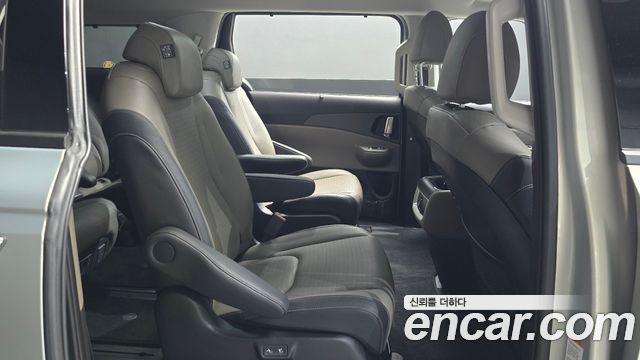 Kia Canival 2025 — photo 17