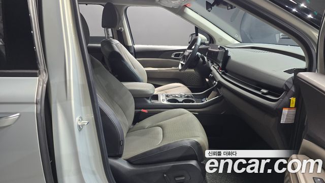 Kia Canival 2025 — photo 16