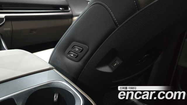 Kia Canival 2025 — photo 30