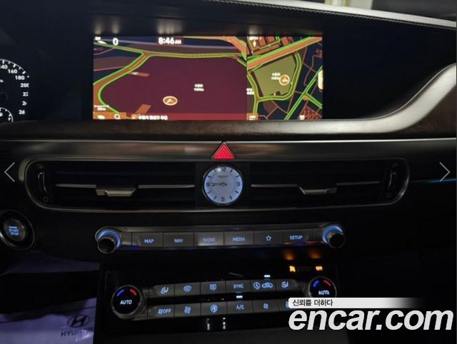 Genesis G90 2019 — photo 10