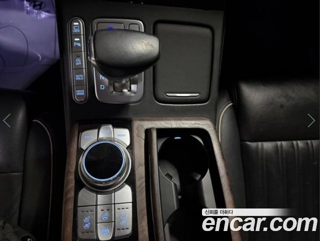 Genesis G90 2019 — photo 12