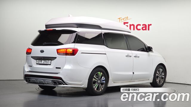 Kia Canival 2018 — photo 2