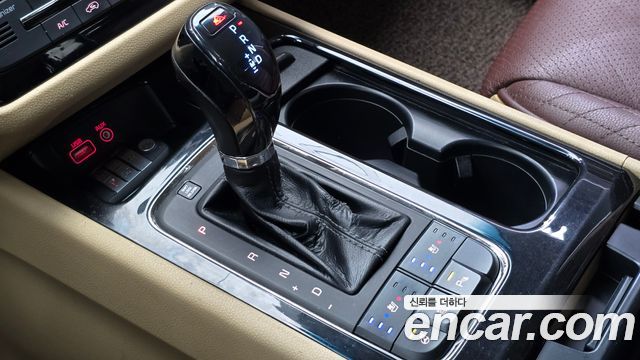Kia Canival 2018 — photo 9