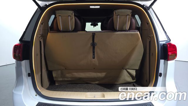 Kia Canival 2018 — photo 20