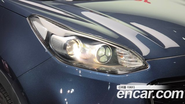 Kia Sportage 2018 — photo 8