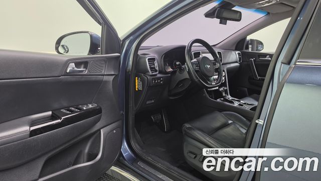 Kia Sportage 2018 — photo 16