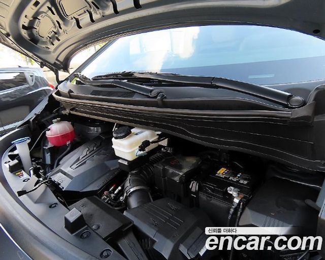Hyundai Staria 2025 — photo 6