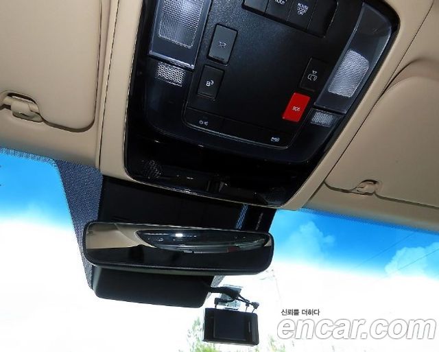 Hyundai Staria 2025 — photo 13