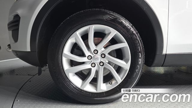 Land Rover Discovery Sport 2019 — photo 5