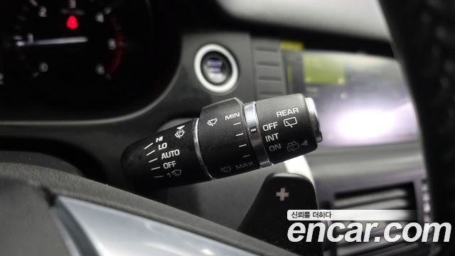 Land Rover Discovery Sport 2019 — photo 17