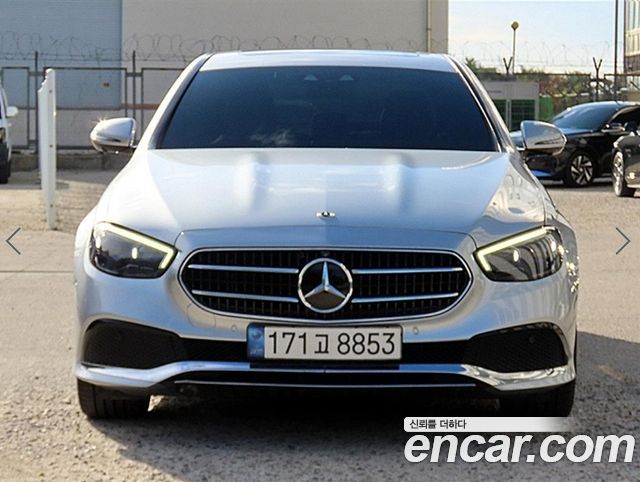 Mercedes-Benz E-Class 2022 — photo 2
