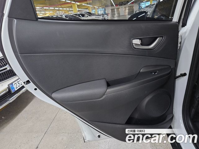 Hyundai Kona 2018 — photo 17