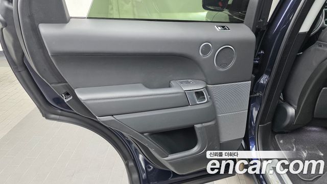 Land Rover Range Rover Sport 2019 — photo 15