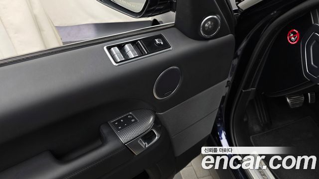 Land Rover Range Rover Sport 2019 — photo 29