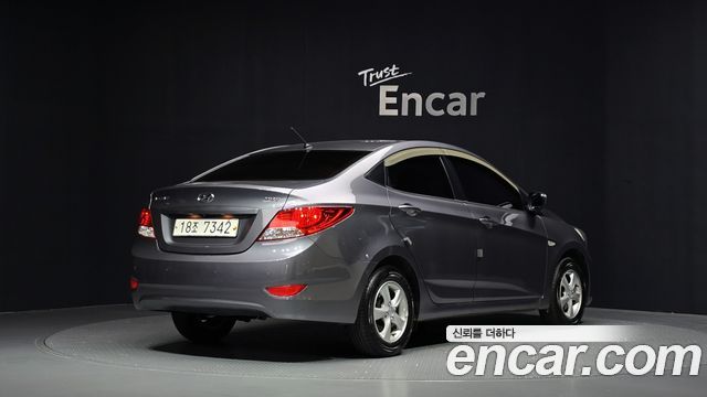Hyundai Accent 2015 — photo 2