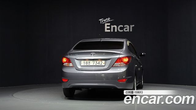 Hyundai Accent 2015 — photo 4