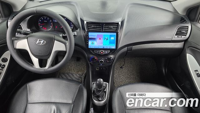 Hyundai Accent 2015 — photo 10