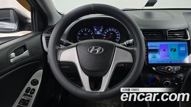 Hyundai Accent 2015 — photo 21