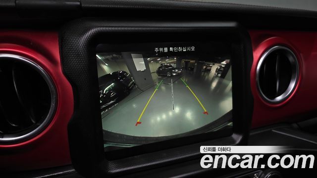 Jeep Wrangler 2022 — photo 21