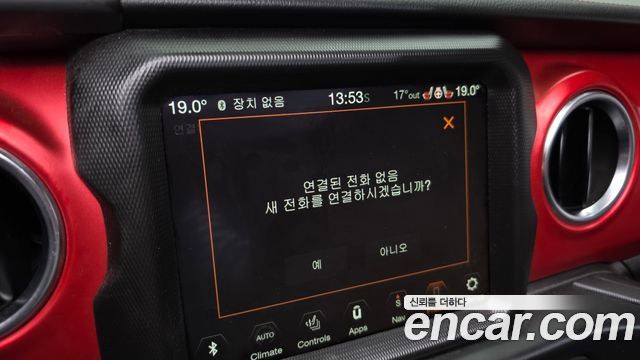 Jeep Wrangler 2022 — photo 27