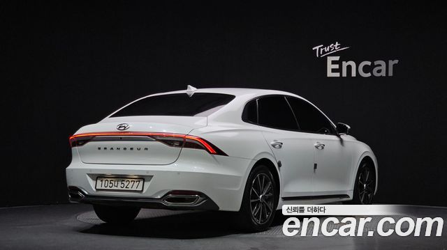 Hyundai Grandeur 2023 — photo 2
