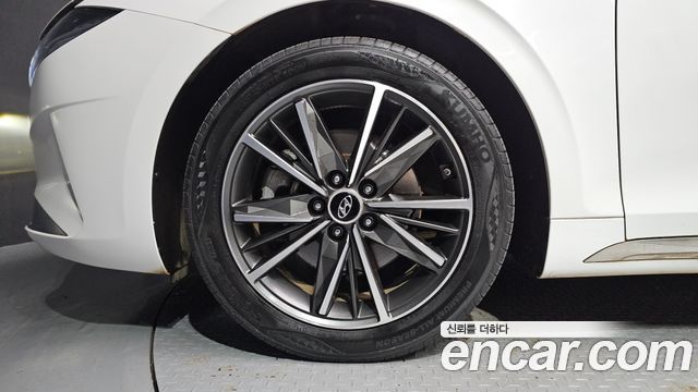 Hyundai Grandeur 2023 — photo 5