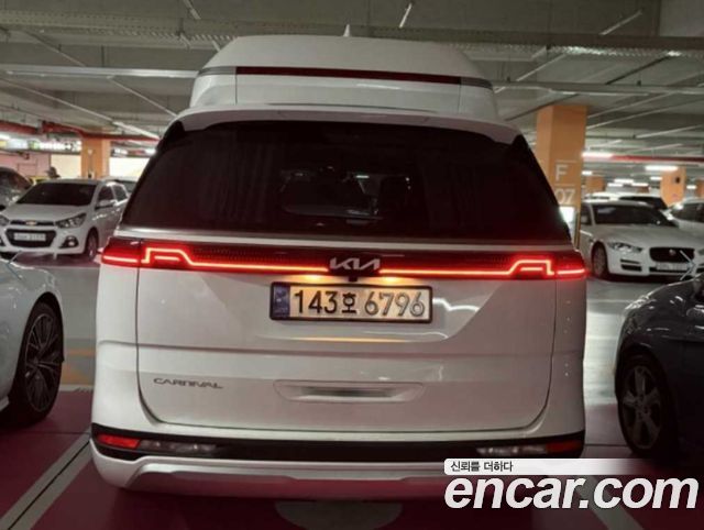 Kia Canival 2022 — photo 4