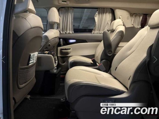 Kia Canival 2022 — photo 8
